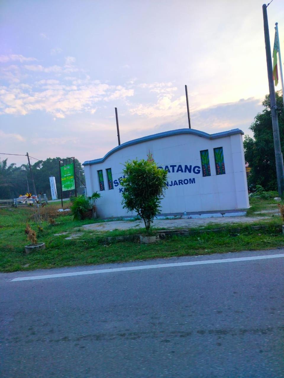 Aiman'S Rose Homestay Teluk Panglima Garang Buitenkant foto